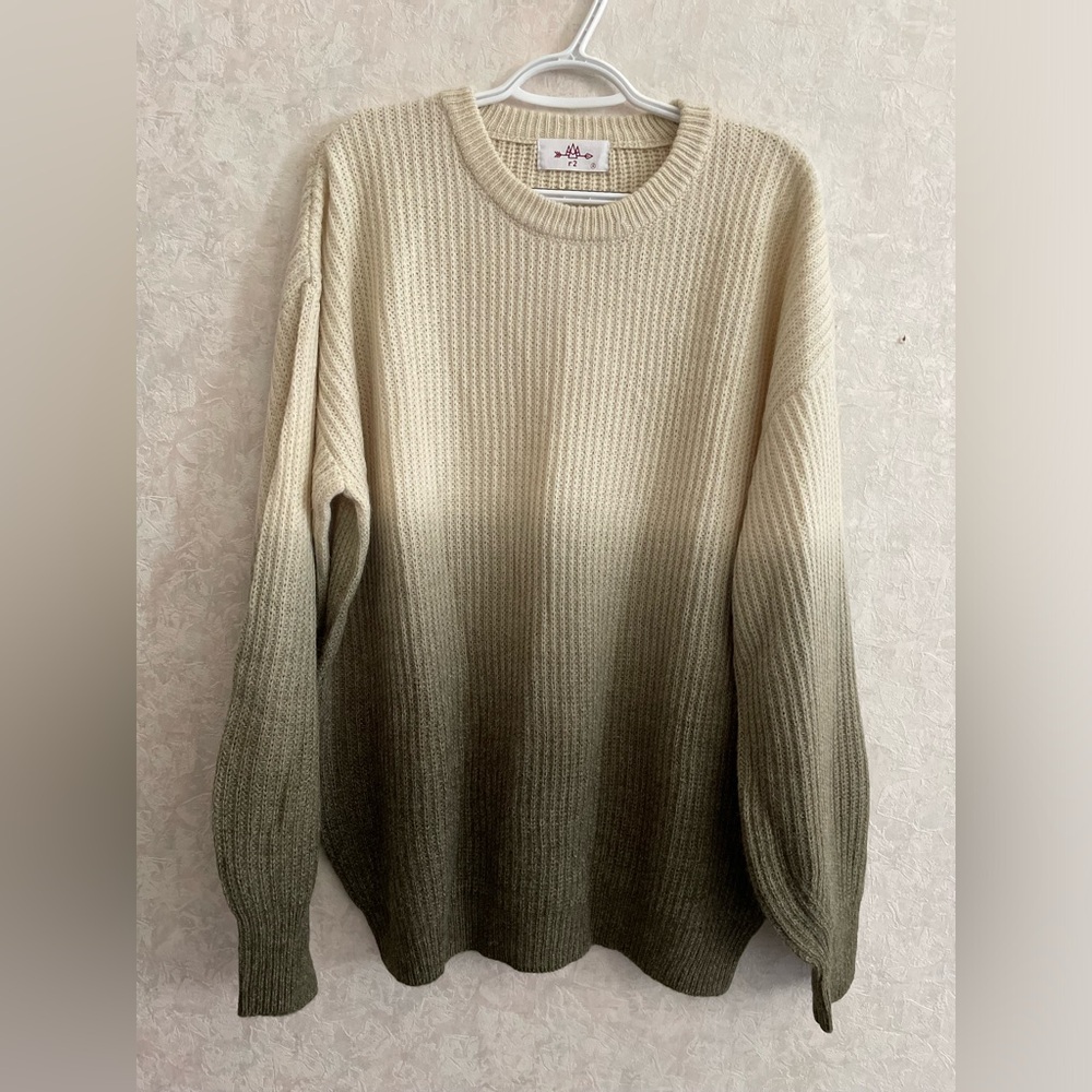 R2 women's extra large long sleeve sweater